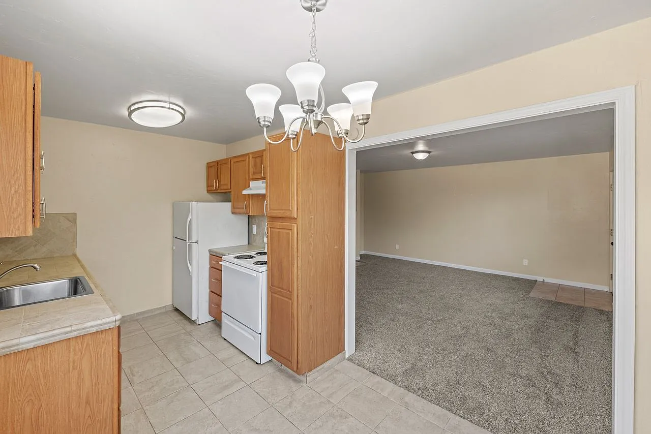 The Garden Apartments — Photo 2