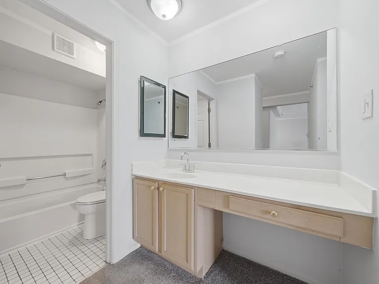 9940 Nottingham Ave #302 — Photo 17