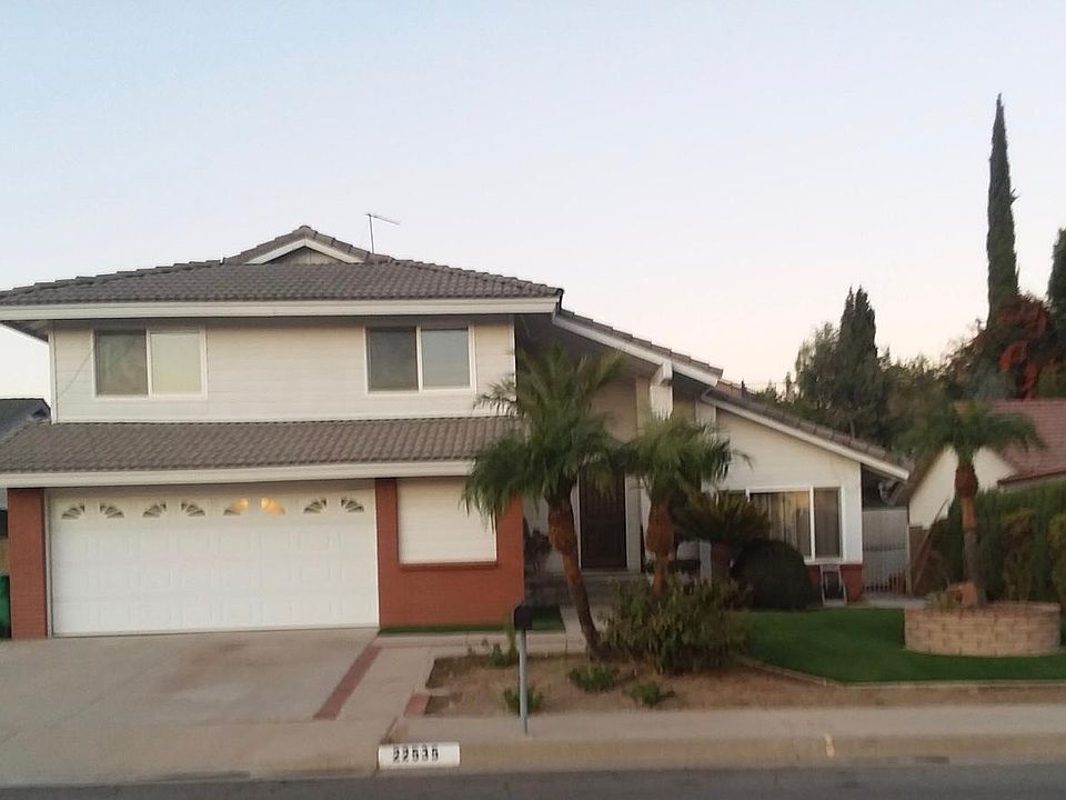 Cup-de sac quiet location, great for any family