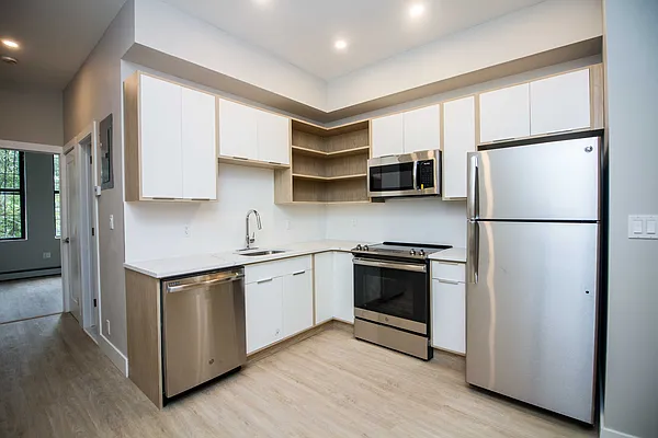 Rented by New Amsterdam Realty Group | media 12