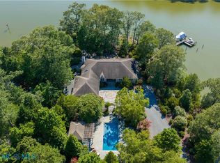 82 Waterford Ct, Urbanna, VA 23175