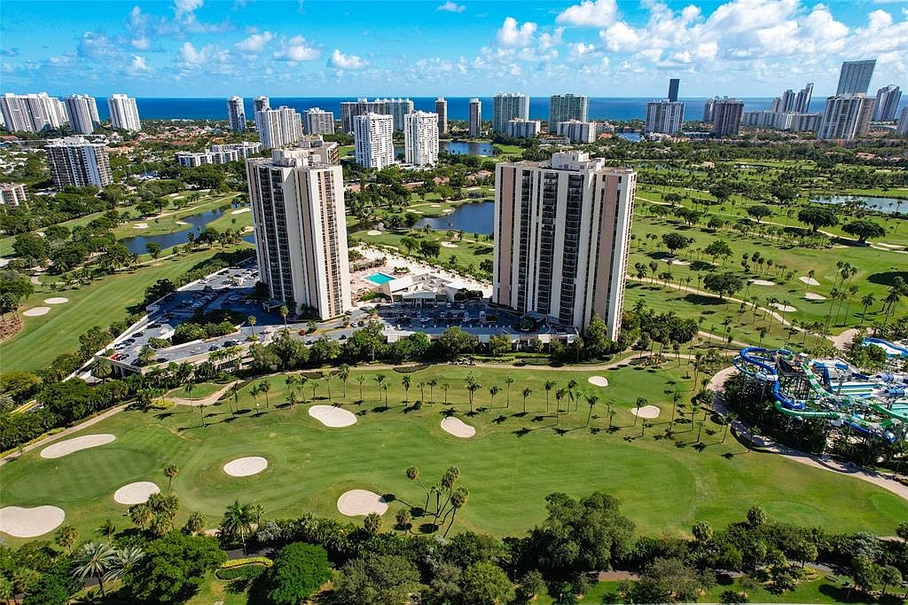 20329 W Country Club Dr #10