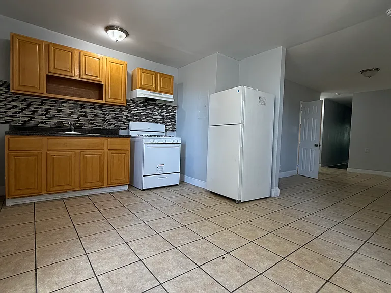 28 Orchard Pl #1E — Photo 6