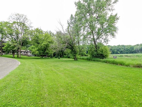4th image of N3980 Meadow Dr