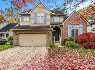 5669 Villa France Ave, Ann Arbor, MI 48103