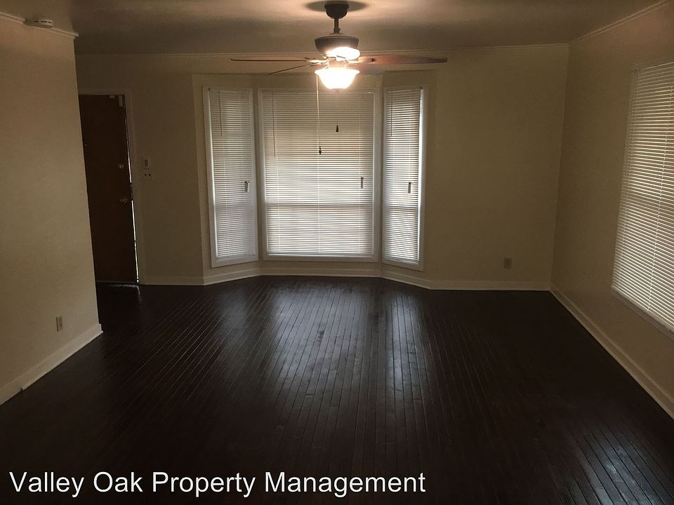 2nd image of 1313 Del Mar Ave