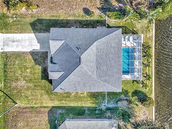 5th image of 1408 SW 31st Ter