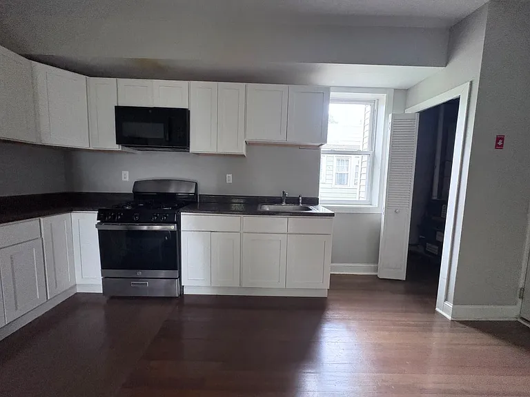 151 Howard Ave #22L — Photo 5