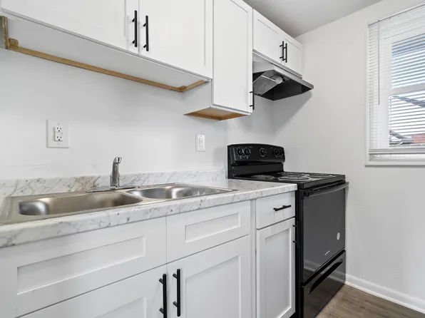 102 S West St, Alexandria, IN