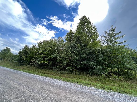 4th image of 4 Poplar Ln