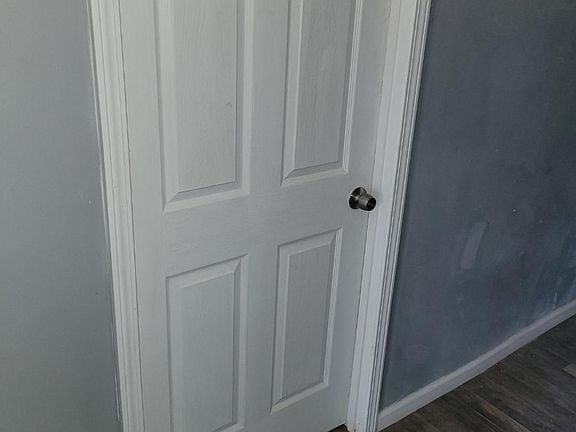 2nd image of 459 Eichelberger St #1