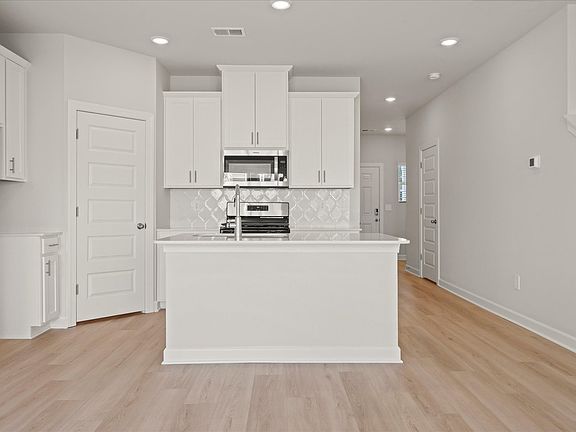 Welcome to the Topaz floorplan at Valentine Townes.