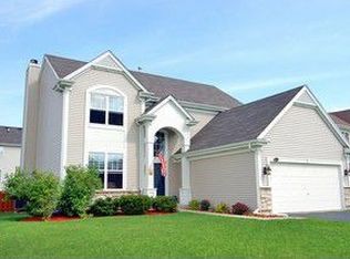 611 Needlegrass Pkwy, Antioch, IL 60002