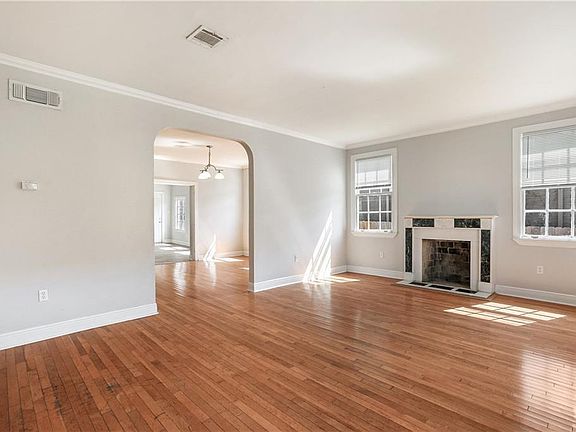 5th image of 4153 Vincennes Pl