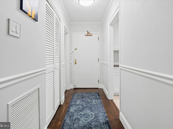 4th image of 3800 Fairfax Dr APT 102