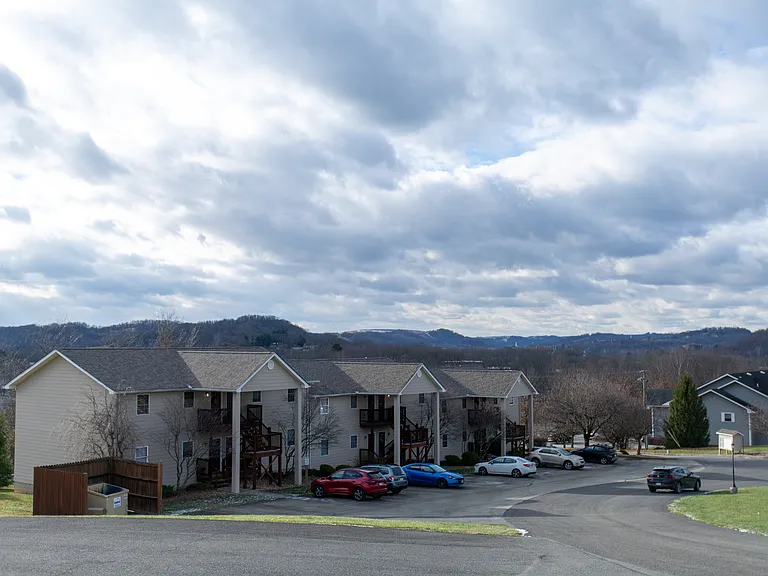 Cedar RIdge Exterior