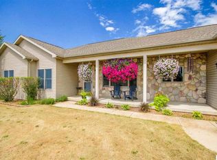 1030 Deer Vall, Manchester, MI 48158