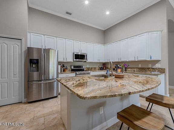 4th image of 95231 Bermuda Dr