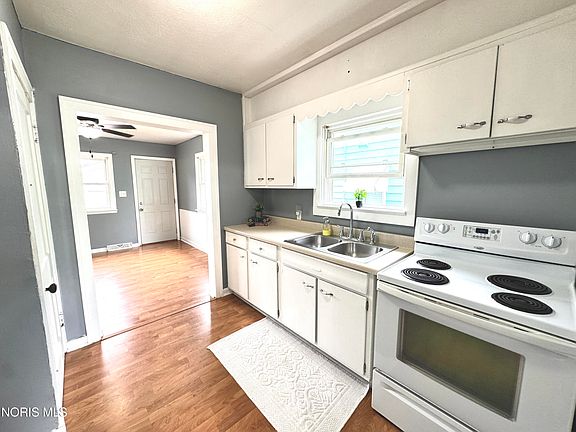 5th image of 2275 Brown Rd