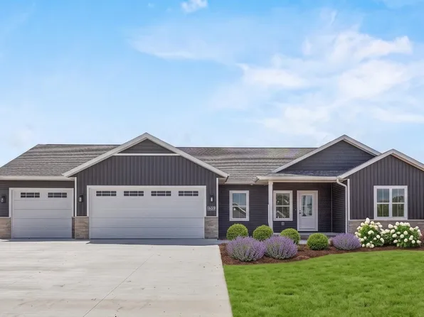 W6886 McAllister Dr, Greenville, WI 54942