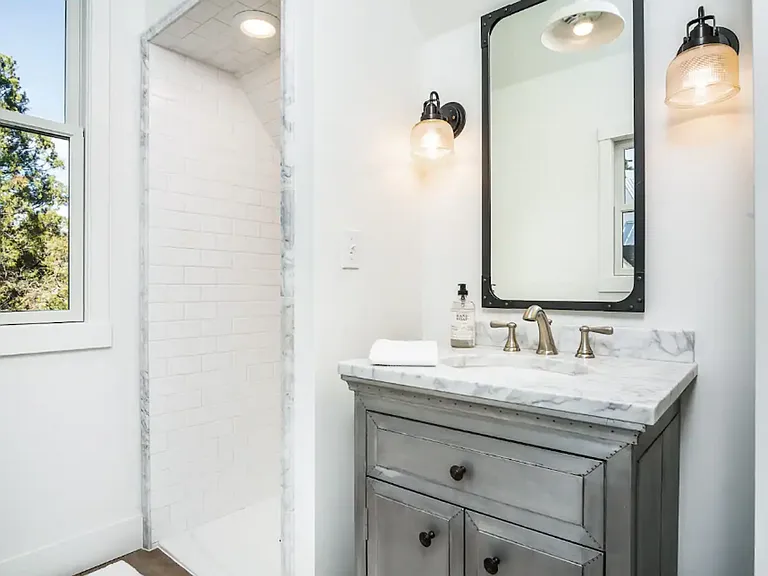 418 Broad St — Photo 10