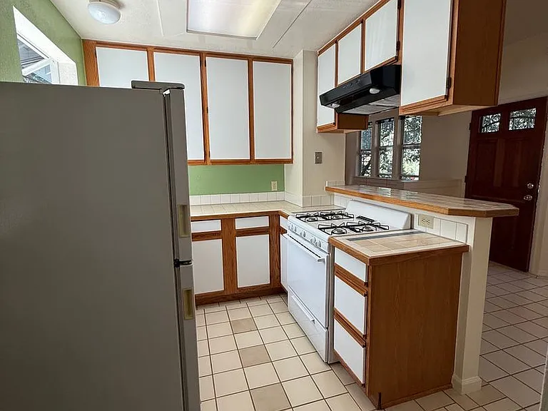8121 1/2 El Rancho Dr — Photo 12