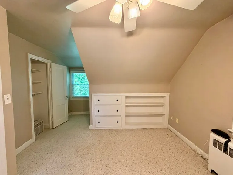 811 Forest Glen Rd — Photo 38