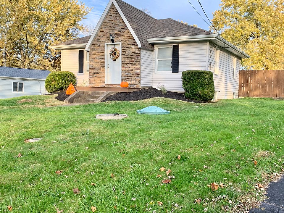 2nd image of 3206 Trump Ave SE