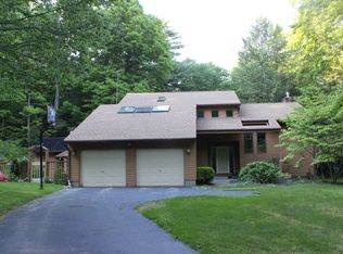 53 McGilpin Rd, Sturbridge, MA 01566