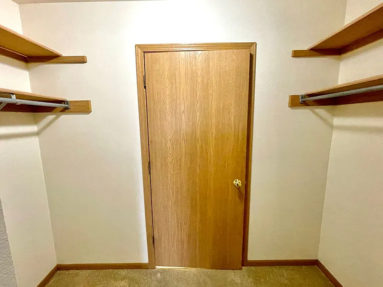 Stone Creek Apartments — Photo 16
