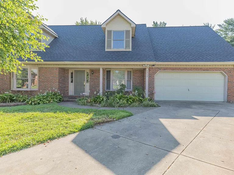 2939 Woodside Ct — Photo 1
