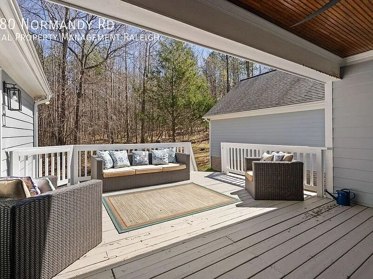 180 Normandy Rd — Photo 28