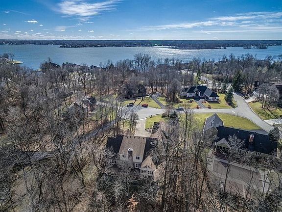2nd image of 10984 Windjammer Ct