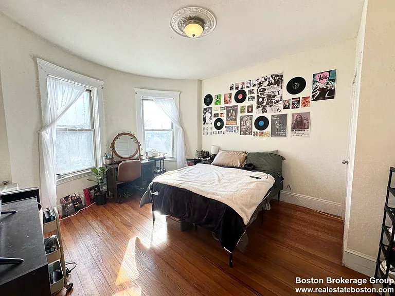 692 Columbia Rd #3 — Photo 5