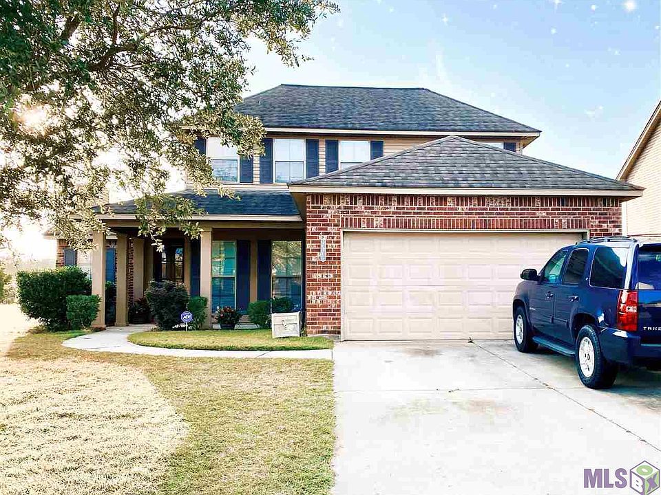 1st image of 20107 Bur Oak Dr