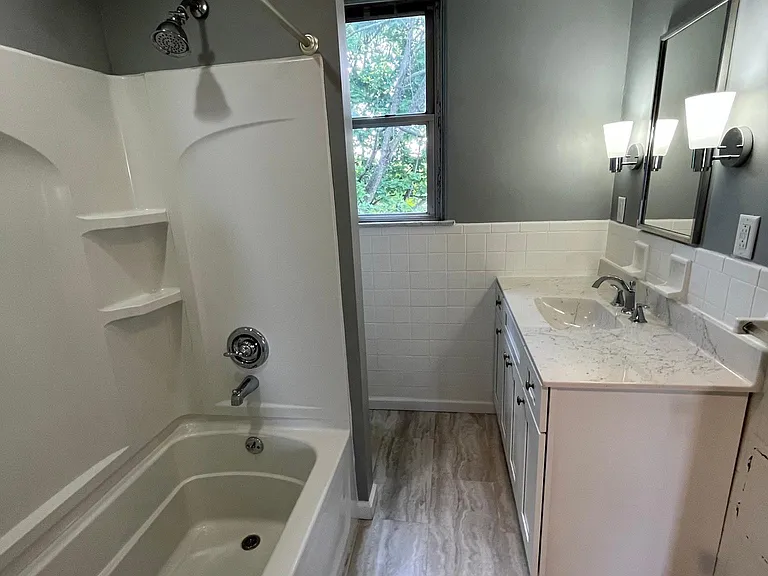 206 Bertha St — Photo 8