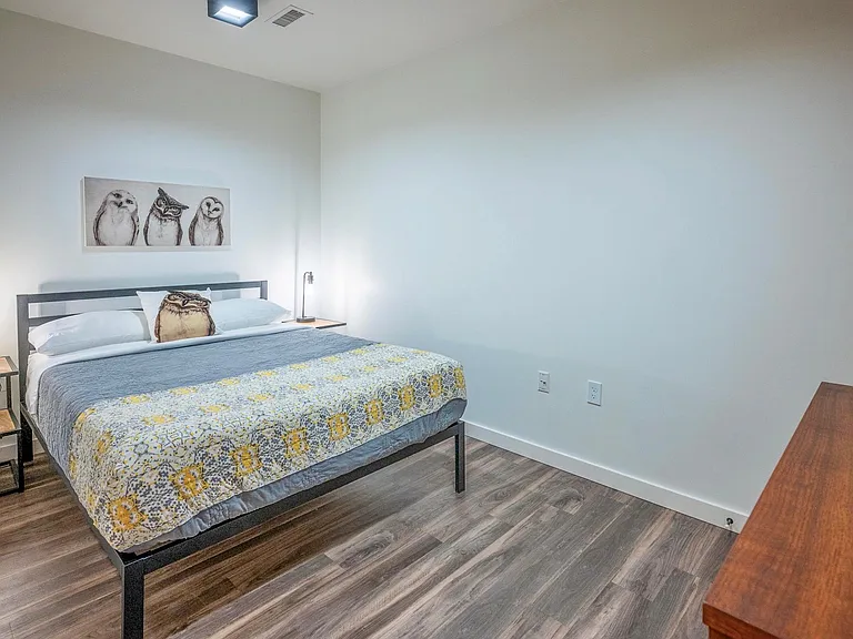 515 W Aspen St #318 — Photo 8
