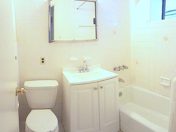4th image of 309 Columbus Ave APT 4A