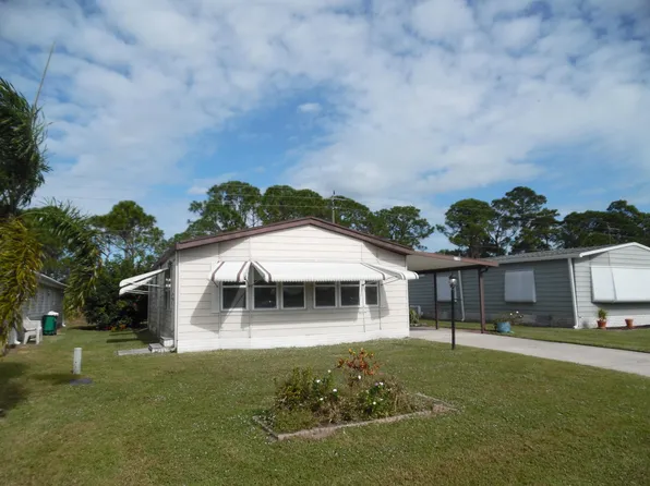 1367 Barefoot Cir, Barefoot Bay, FL 32976