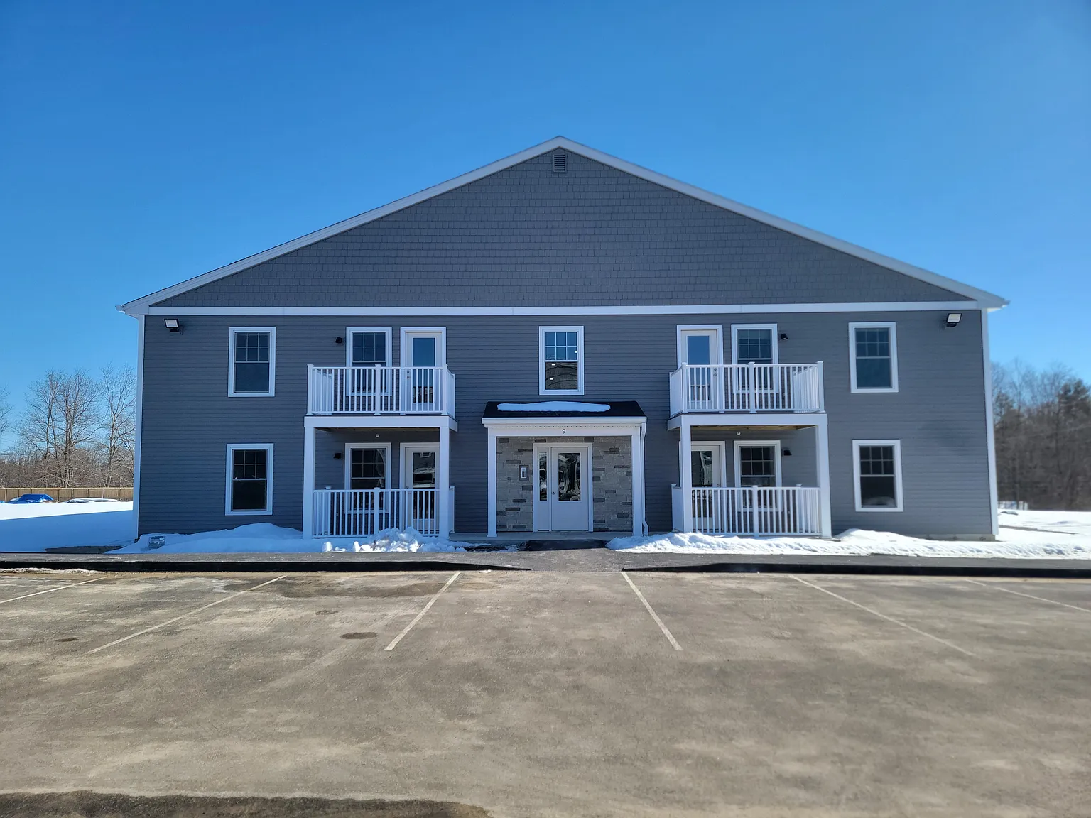 2 bed, 1000 sqft, $1,975 — Photo 1