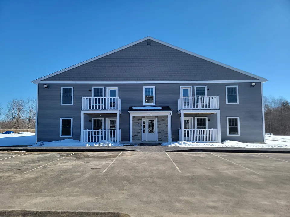 1544 Main St #1