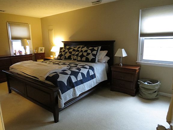 3rd image of 529 Majestic Prince Drive