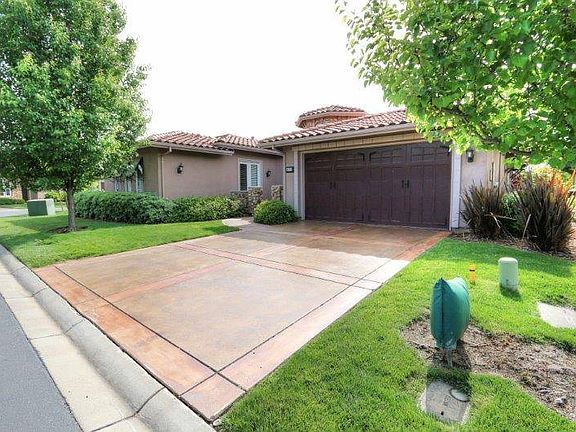 2nd image of 8583 Las Brisas Cir