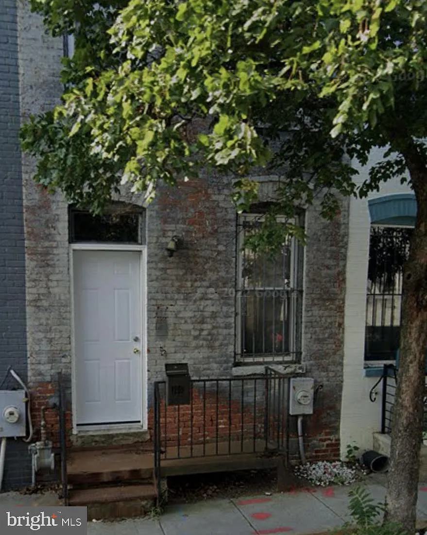 1205 Wylie St NE photo 1
