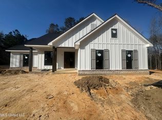 405 Holcomb Carroll Rd, Carriere, MS 39426