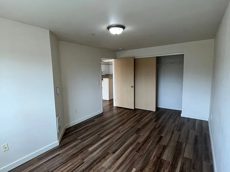 Pickering Place Apartments — Photo 9