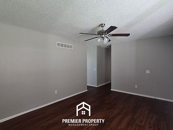 5th image of 2442 Soundview Ct