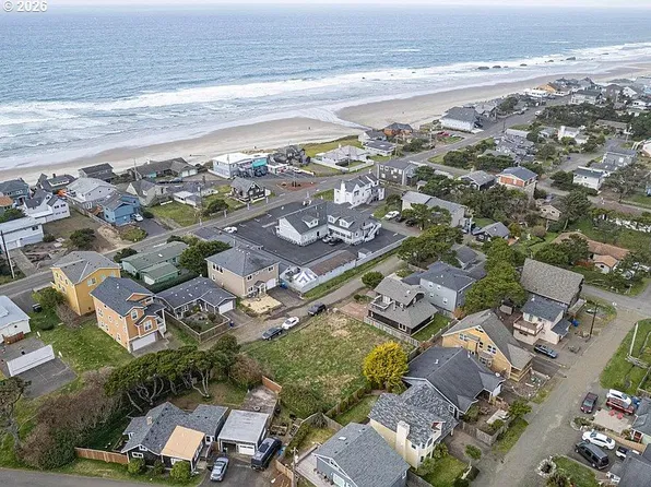 3236 NW Keel Ave, Lincoln City, OR 97367