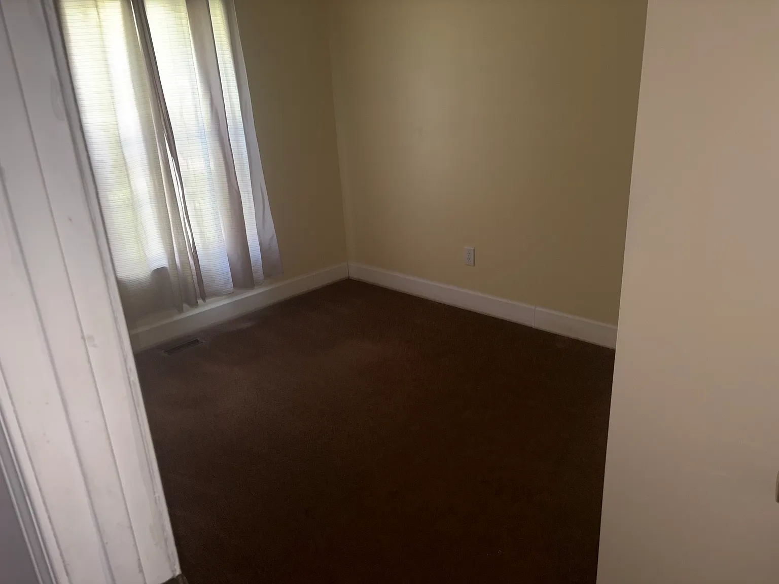 3 bed, 1248 sqft, $1,750 — Photo 4