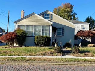 334 10th Ave W, Huntington, WV 25701